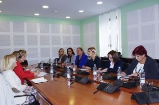  Apostolova e impresionuar me fuqinë e deputeteve të Kosovës