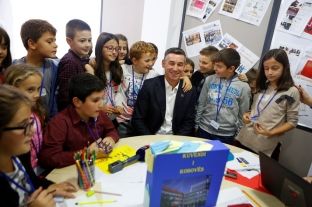 Veseli u premton “fëmijëve demokratë” transparencë në Kuvend