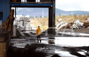 Qeverisja tremb investitorët