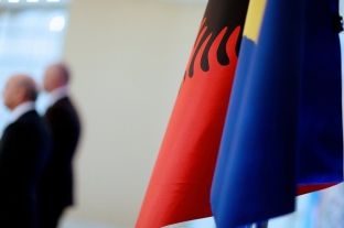 Kosova e Shqipëria janë si dy vëllezër që kanë shtëpitë e veta, thotë Majko