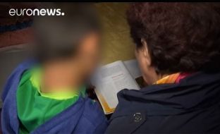 Euronews tregon historitë e fëmijëve shqiptarë të ngujuar nga gjakmarrja