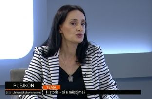 “Libri i historisë së klasës së 10 i njëjtë me atë të shkollës fillore”