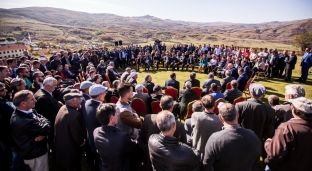 Rama: Po paguajmë borxhet e rrugëve që Saliu ua preu shiritat