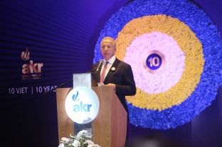  Në ditën kur u zyrtarizua ndarja e Kusari-Lilës, Pacolli feston jubileun e partisë [video]