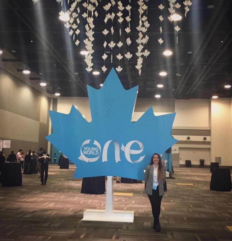 Rrëfimi i kosovares së vetme në samitin botëror “One Young World” [foto]