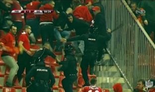 Po hetohet ndërhyrja e policëve ndaj tifozëve në derbin e djeshëm në Elbasan