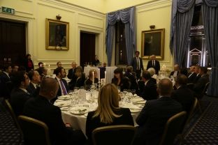 Kryeministri Mustafa në Londër foli për mundësitë e investimeve në Kosovë