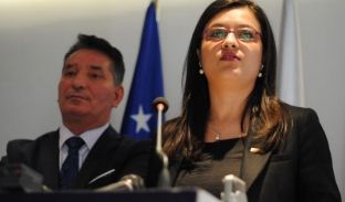 AAK e Nisma: Thaçi ishte penguesi, e tash thërret për reformë zgjedhore