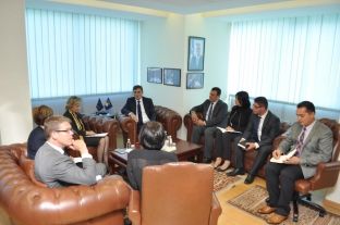 Apostolova diskuton me ministrin Yagcilar për reformën në administratë publike