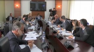  Partnerëve të koalicionit u del punë mes veti në Komision parlamentar [video]