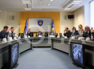  Koha Ditore: Qeveria në proces të arnimit