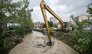 Veliaj: Shmangni qarkullimin e panevojshëm