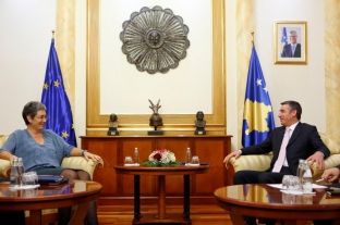 Veseli përsërit kërkesën për viza, Lunaçek këmbëngul në plotësim të kushteve