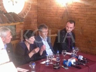 Nëna e Dehari lut mediet dhe Prokurorinë të mos luajnë me ndjenjat e familjes