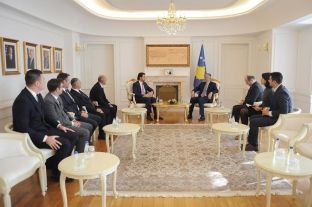 Presidenti Thaçi: Universiteti i Ferizajt, shembull i ndërlidhjes me tregun e punës