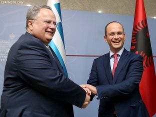 Bushati pret që Greqia të mbështesë Shqipërinë në rrugën drejt BE-së 