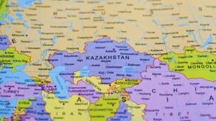 Kazakistani s’e njeh Kosovën, lavdërohet nga Serbia