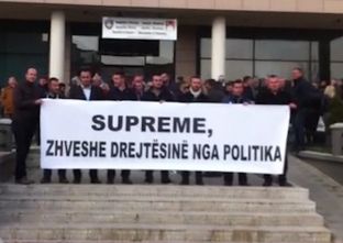 Administrata e Skenderajt proteston kundër Apelit [video]