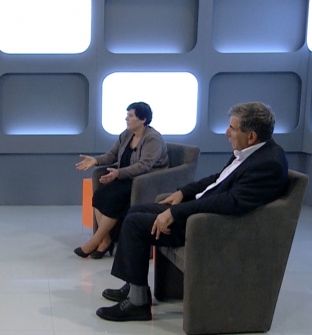 Kush e lajmëroi familjen për vdekjen e Astrit Deharit? [video]