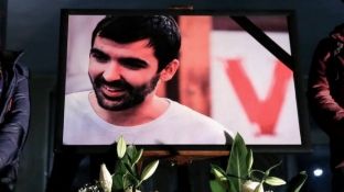 Avokati Gashi merr raportin e obduksionit në orën 15:15