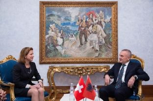 Meta vlerësoi kontributin e Zvicrës për Kosovën