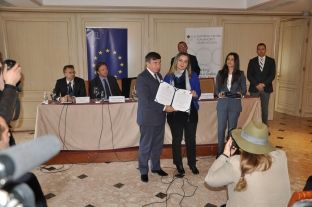 131 studentë me verifikim të diplomave të Mitrovicës veriore