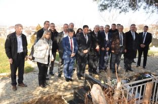 Homazhe të LDK-së te varri i Xhavit Ahmetit