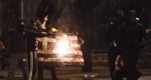 Shqiptari më i kërkuar në Greqi, dogji flamurin grek