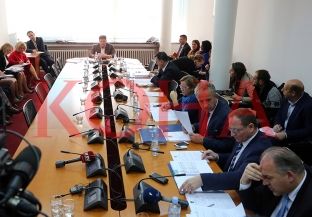 Për zgjedhje të parakohshme dëgjohen zëra edhe në LDK [video]