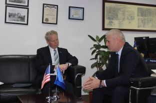 SHBA inkurajon luftimin e korrupsionit në Kosovë