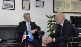 Delawie takohet me Havollin, i jep përkrahje në luftimin e korrupsionit