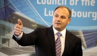 Komisioni për Mbikëqyrjen e Financave fton ministrin Hoxhaj në raportim