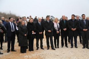 Apostolova: Vetëm depolitizimi i administratës rikthen besimin te Qeveria e Kosovës