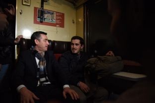 Veseli në tren për Drenas