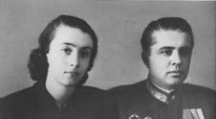  Para se të bëhej komuniste, Nexhmije Hoxha ishte anëtare e Partisë Fashiste [Dokument]