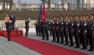 Kodheli: Shumë shpejtë, FSK shndërrohet në Ushtri