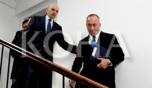 AAK – Mustafës: Mos kceni si zorra n’prush