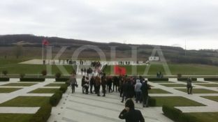 Nisin homazhet në Prekaz për Ditën e Flamurit dhe ditëlindjen e Adem Jasharit