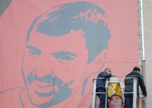 Drejtësi për Astritin në foto gjigante