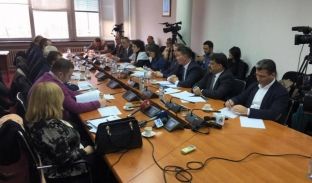 Punëtorët e KQZ-së ankohen për diskriminim në paga