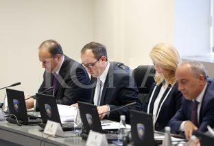 Hoxhaj paralajmëron lajme të mira rreth njohjes së Kosovës