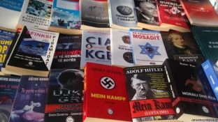 Libra antisemit në rrugët e Prishtinës, Thaçi kërkon hetime