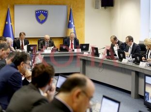 Për të mos humbur afatin e liberalizimit të vizave, Mustafa propozon komision për Demarkacion