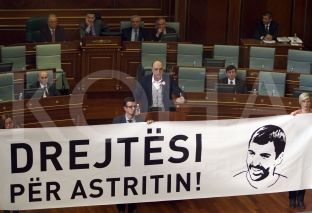 Krejt çfarë u tha sot për Astrit Deharin në Kuvend [video]