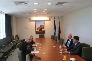 Ministri Murati takohet me zyrtarë të autoriteteve australiane