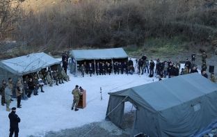 Gjuriq: NATO e kontrabandoi Mustafën në veri nëpër rrugë malore të emigrantëve 