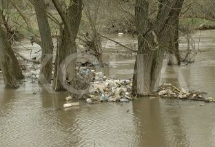 “Lumenjtë janë shndërruar në deponi bërlloku” [video]