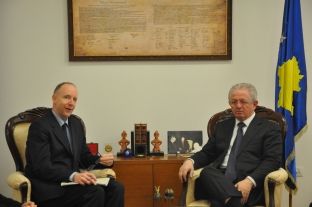 UNDP e IOM mbshtesin MPB-në kundër dukurive negative transnacionale