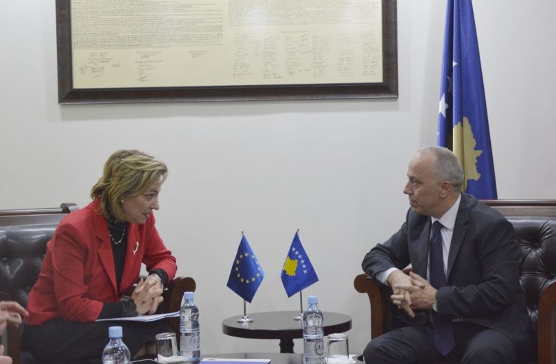  Apostolova interesohet për ecurinë në rehabilitimin e linjës hekurudhore Hani i Elezit - Leshak