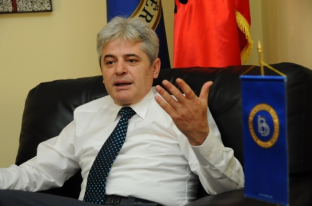  Ahmeti do që vota e shqiptarëve mos të shpërndahet